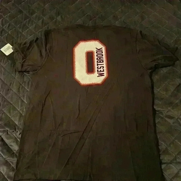 Men’s tee - Picture 6 of 6